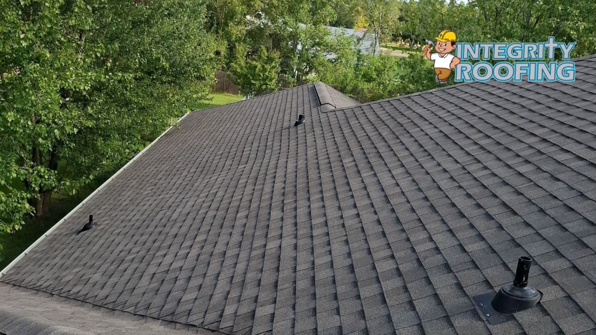 A Roofer Waveland MS Homeowners Can Trust
